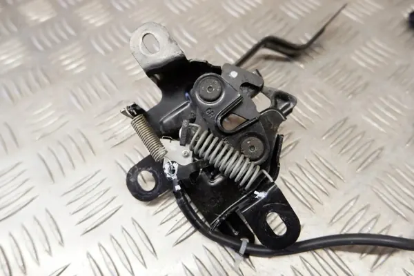 Toyota Yaris Cross 2024 Motorhuvelås OEM 535100D880 image 6