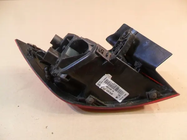 Luz trasera derecha SEAT LEON III image 10