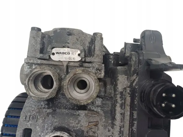 EBS Brake Modulator Valve Rear DAF XF105 4801040010 image 4