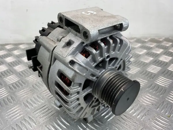 Mercedes CLS 350 W218 3.5 Vaihtovirtageneraattori A0141543302 image 2