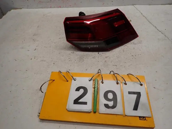 Luz Trasera Derecha VW GOLF VIII HB 2020 5H0945096C image 2