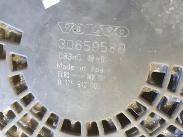Volvo S60 II V60 2.0 D3 D4 Alternator 30659580 image 2