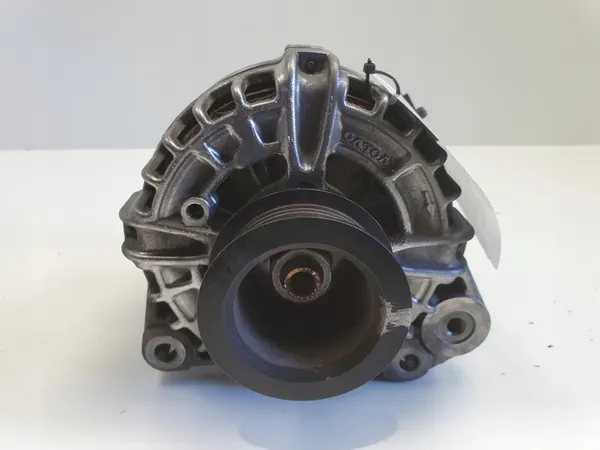 Volvo S60 II V60 2.0 D3 D4 Alternator 30659580 image 3