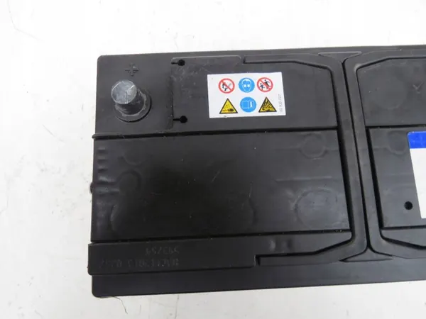 Batterie Volvo d'occasion OEM 30659796 - 1 Ah image 4