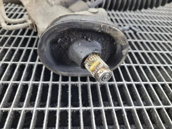 Ohjausvaihde hammastanko OEM AUST130418 VW Polo 9N image 5