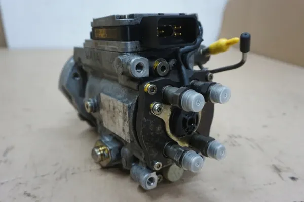 Nissan PATROL Y61 inspuitpomp OEM 25261 image 5