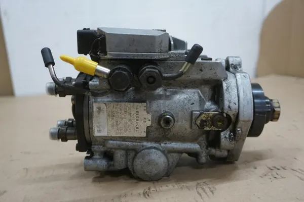 Nissan PATROL Y61 inspuitpomp OEM 25261 image 9