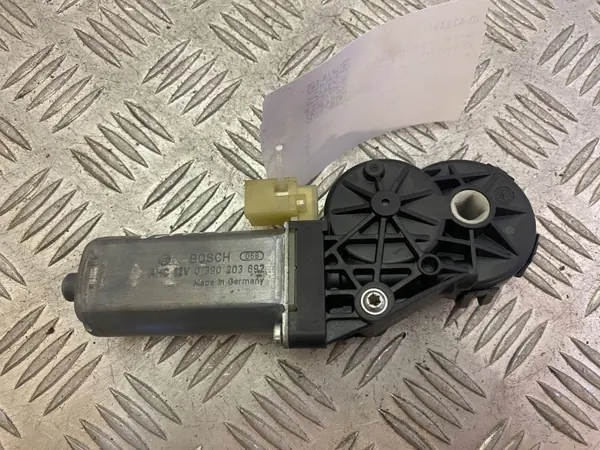Motor de asiento Land Rover Discovery 5 OEM C74164100 image 3