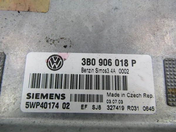Módulo ECU OEM 3B0906018P para Volkswagen Passat B5.5 image 2