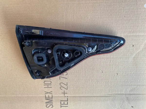 Luz trasera derecha Renault Clio 5 V HB image 3