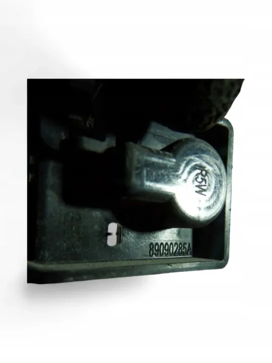 Conector lámpara trasera VW Touareg OEM 89090285A image 3