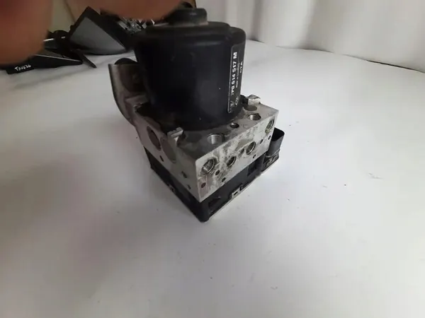 Pompe ABS VW Touareg (7P5) 2011 7P0614517M image 2