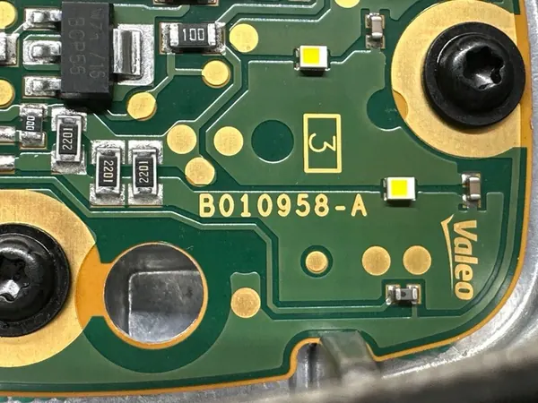 Módulo de controle de luz Renault Koleos II B010958A image 3