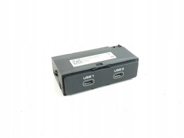 Enchufe USB Porsche Taycan OEM 9J1035726A image 2