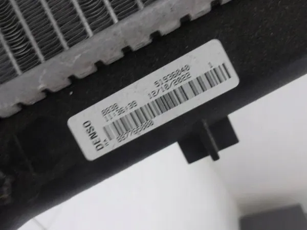 Fiat Punto GRANDE 1.3 MULTIJET Radiador de Agua OEM 857765000 image 4