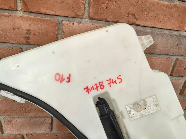 BMW F10 Pesunesteen Säiliö + 2X Pumppu 7178745 image 3