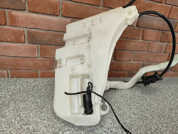 BMW F10 Pesunesteen Säiliö + 2X Pumppu 7178745 image 6