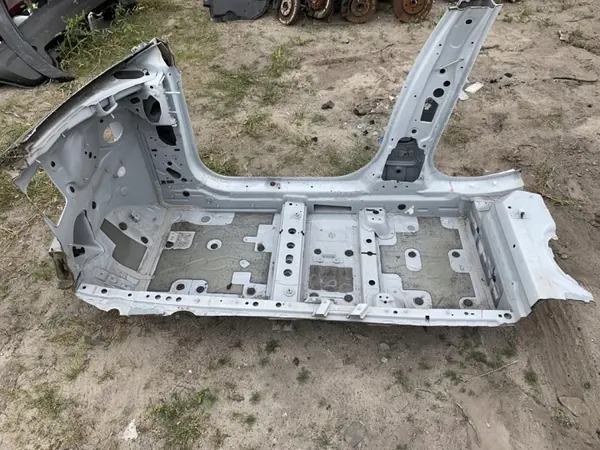 Pilar lateral direito central OEM BMW F40 2.0 D 20 R image 3