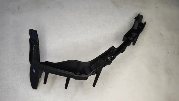 Suporte de para-choque dianteiro direito Chevrolet Camaro 09-15 OEM image 2