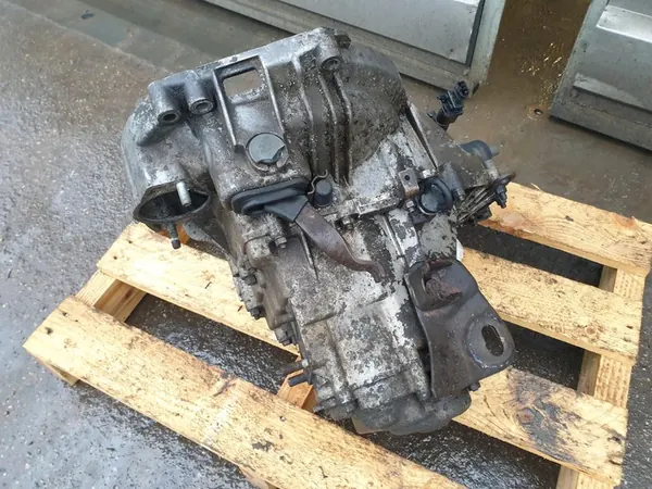 LADA 110 1.5 Vaihteisto image 4