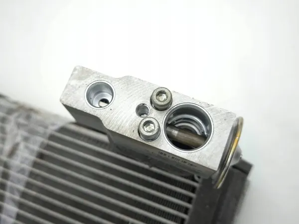 Lexus UX 2020 Airco Verdamper OEM 10C01J06350 image 5