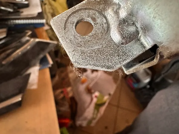 VERROU DE COFFRE MERCEDES B-KLASA W246 A2467400035 image 7