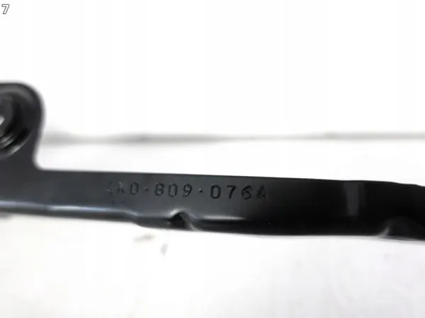Suporte de para-lama dianteiro direito OEM 4K0809076A Audi image 8
