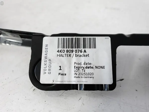 Suporte de para-lama dianteiro direito OEM 4K0809076A Audi image 9