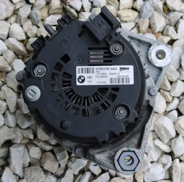 Vaihtovirtageneraattori N47 184HV BMW F20 F10 F25 F30 image 3