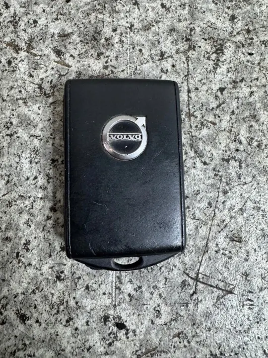 Télécommande Volvo d'occasion OEM KLUCZYK PILOT VOLVO XC60 II image 2