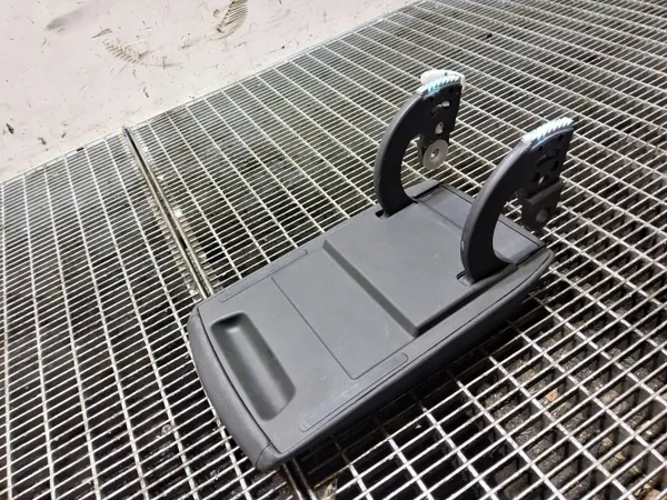 SEAT Leon console armsteun OEM SKE57668 - Gebruikt image 5