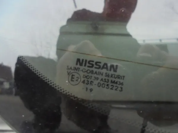 OEM SZYBA NISSAN K14 bakluckeglas för Micra image 4