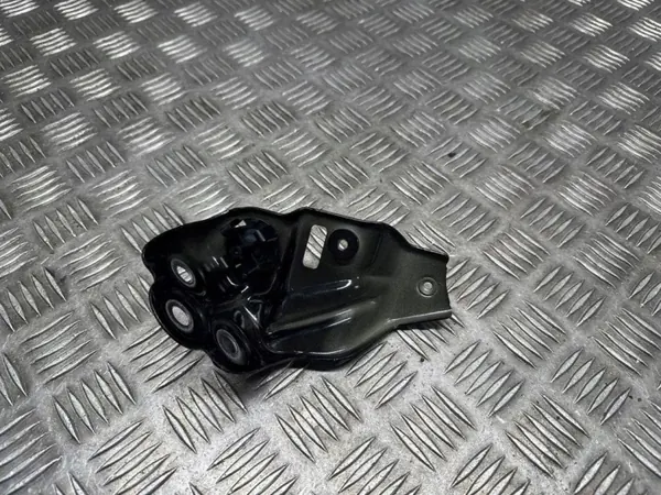 BMW X5 G05 Vänster framskärmsfäste OEM 7451725 image 3