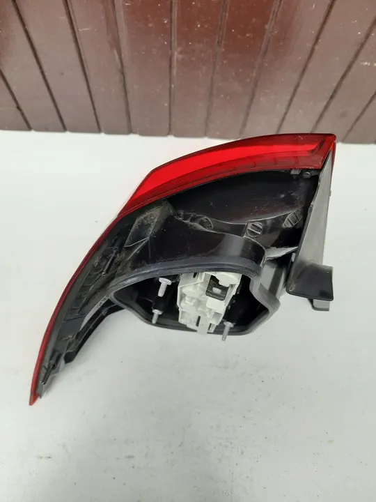 Lámpara Trasera Derecha FORD FOCUS MK2 SEDAN image 6