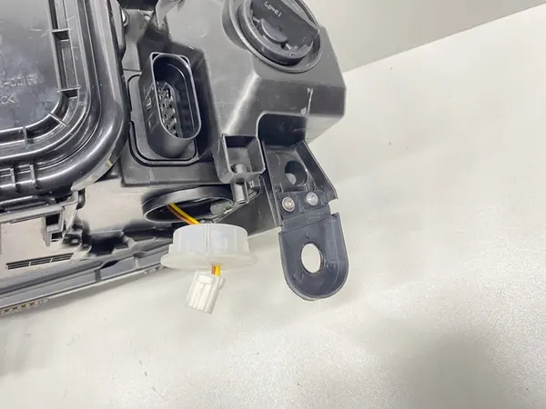 Vorderes Rechtes Bi Xenon LED Scheinwerfer Audi A6 C6 2008-11 image 10