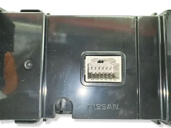 Panneau de climatisation Nissan Micra K14 2020 OEM 275005FA5A image 6