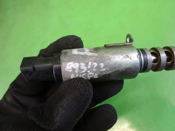 Sensor de posição do comando AUDI A6 C6 2.0 B 2004 06E109257F image 3