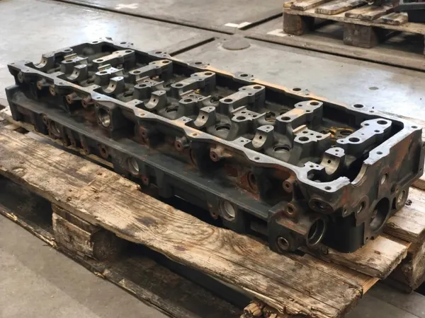 Cabeça Motor MAN OEM 51031006427 - Usado image 3