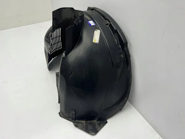 Volvo XC60 II Fram höger stänkskärm OEM 31694870 image 3