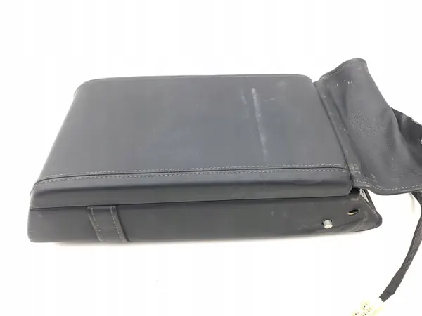 Maserati Quattroporte 2004 achterste armsteun OEM AMD194452 image 8