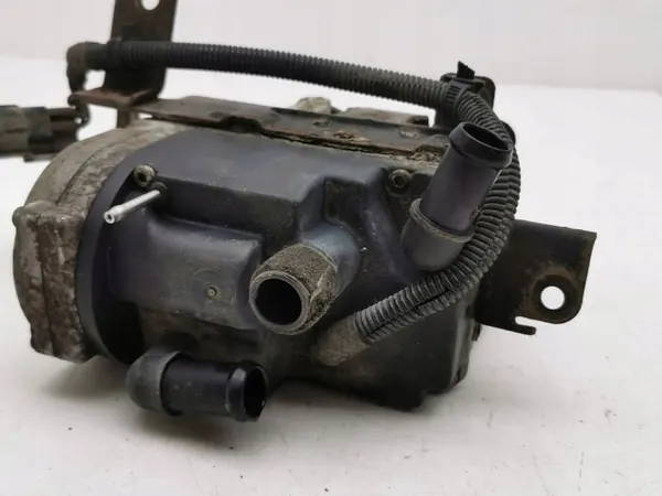 Chauffage stationnaire Toyota OEM 143723FA d'occasion image 3