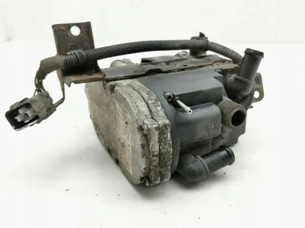 Chauffage stationnaire Toyota OEM 143723FA d'occasion image 5