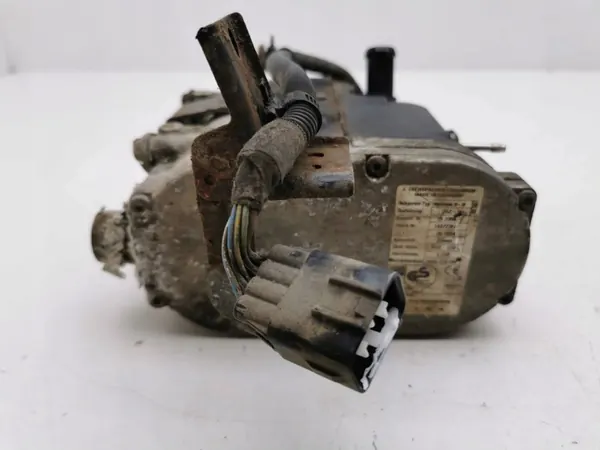 Chauffage stationnaire Toyota OEM 143723FA d'occasion image 6