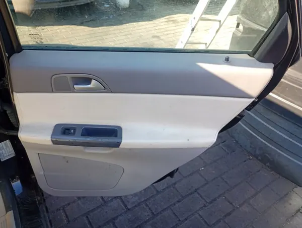 OEM MM-1103-20 Höger Bakre Sidoklädnadspanel image 3