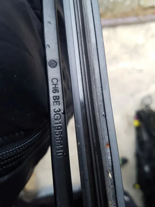 VW Passat B8 pyyhinvarset OEM 3G1955409 410 image 4