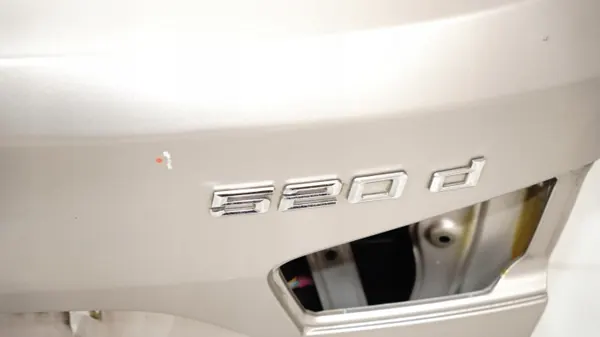 Coffre BMW F11 OEM 375484577 - État Utilisé image 9