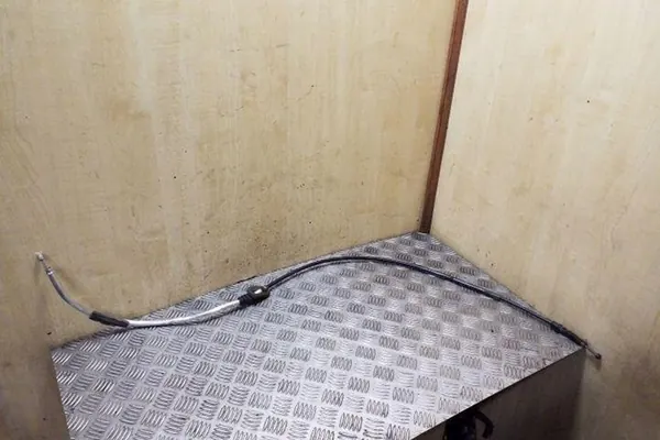 Käsijarrukaapeli SKODA YETI 1K0609721AT image 2