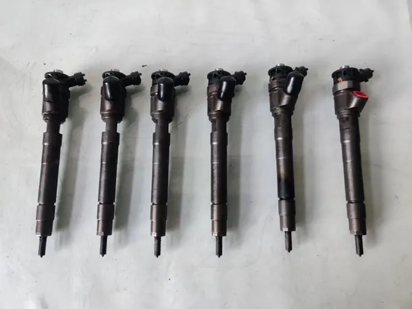 Brandstofinjector OEM 0445110430 voor Jeep - Gebruikt image 3