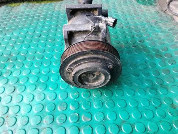 Compressore aria condizionata Nissan Cabstar Maxity 2.5 DCI OEM image 3