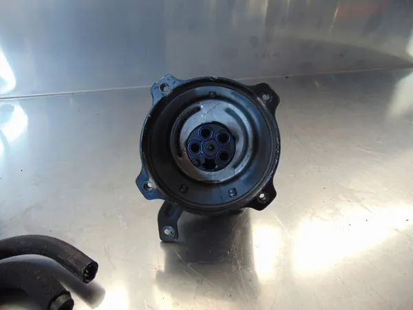 Kraftstofffiltergehäuse OEM 7L6127401G - Gebrauchtes VW Teil image 4